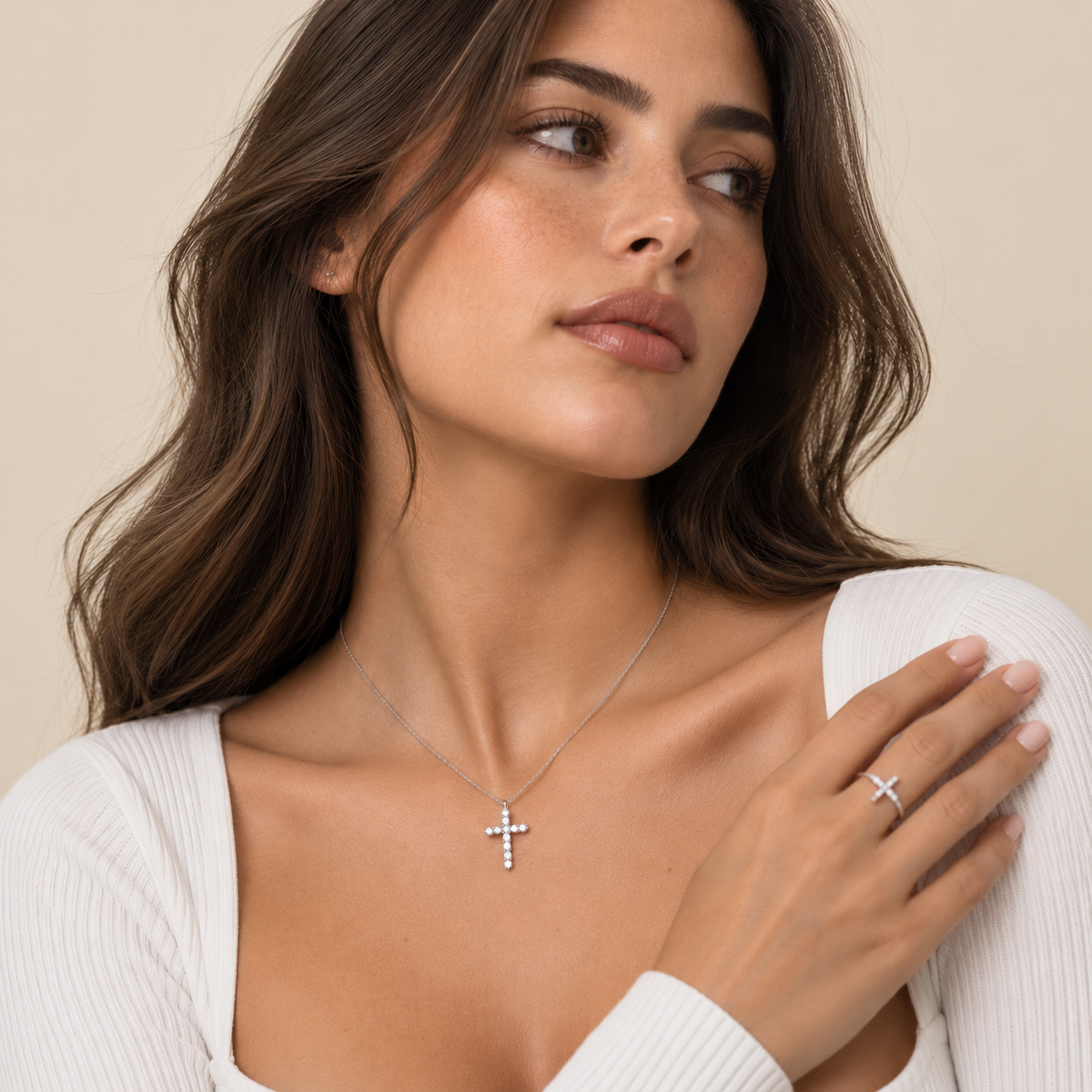 Collar con Cruz en Baño de Oro 14K